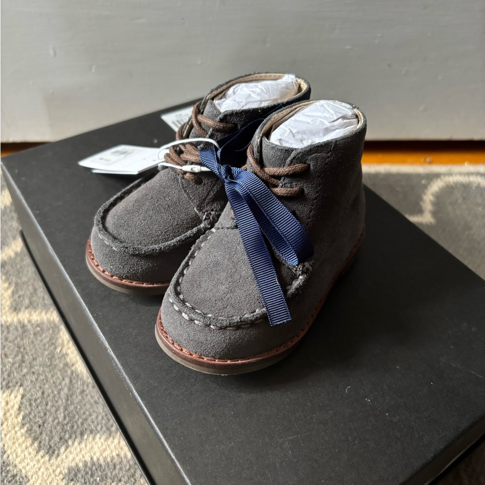 Janie and Jack NWT, size 4, Gray Suede Boots with Brown Laces